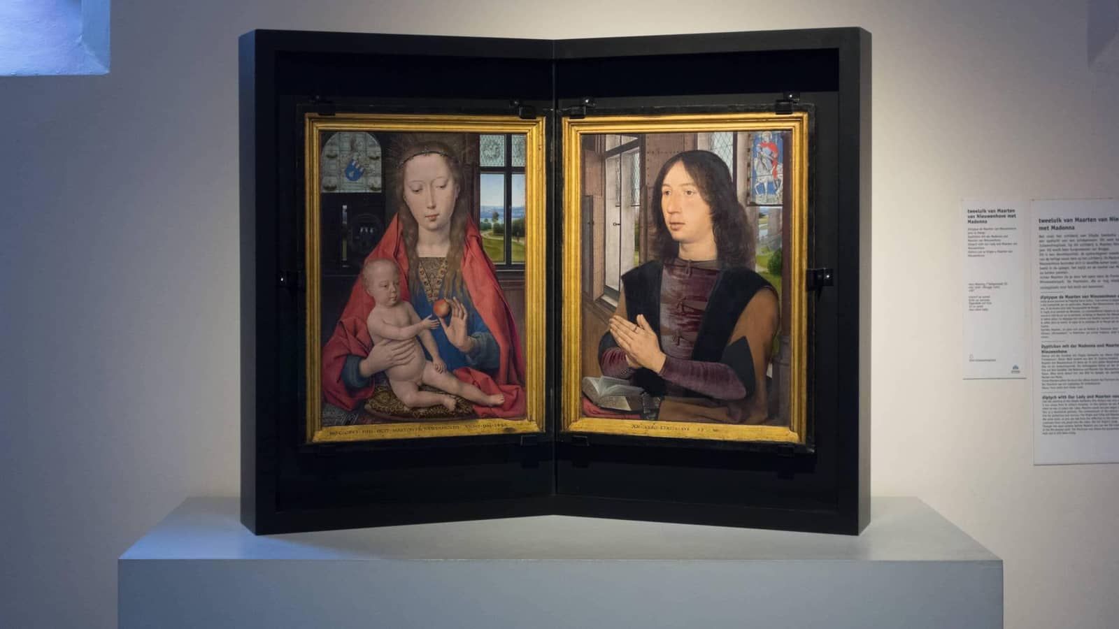 “Diptych of Maarten van Nieuwenhove”, overall view of the exposition disposal, Hans Memling Museum, Old St. John's Hospital of Bruges (Brugge)