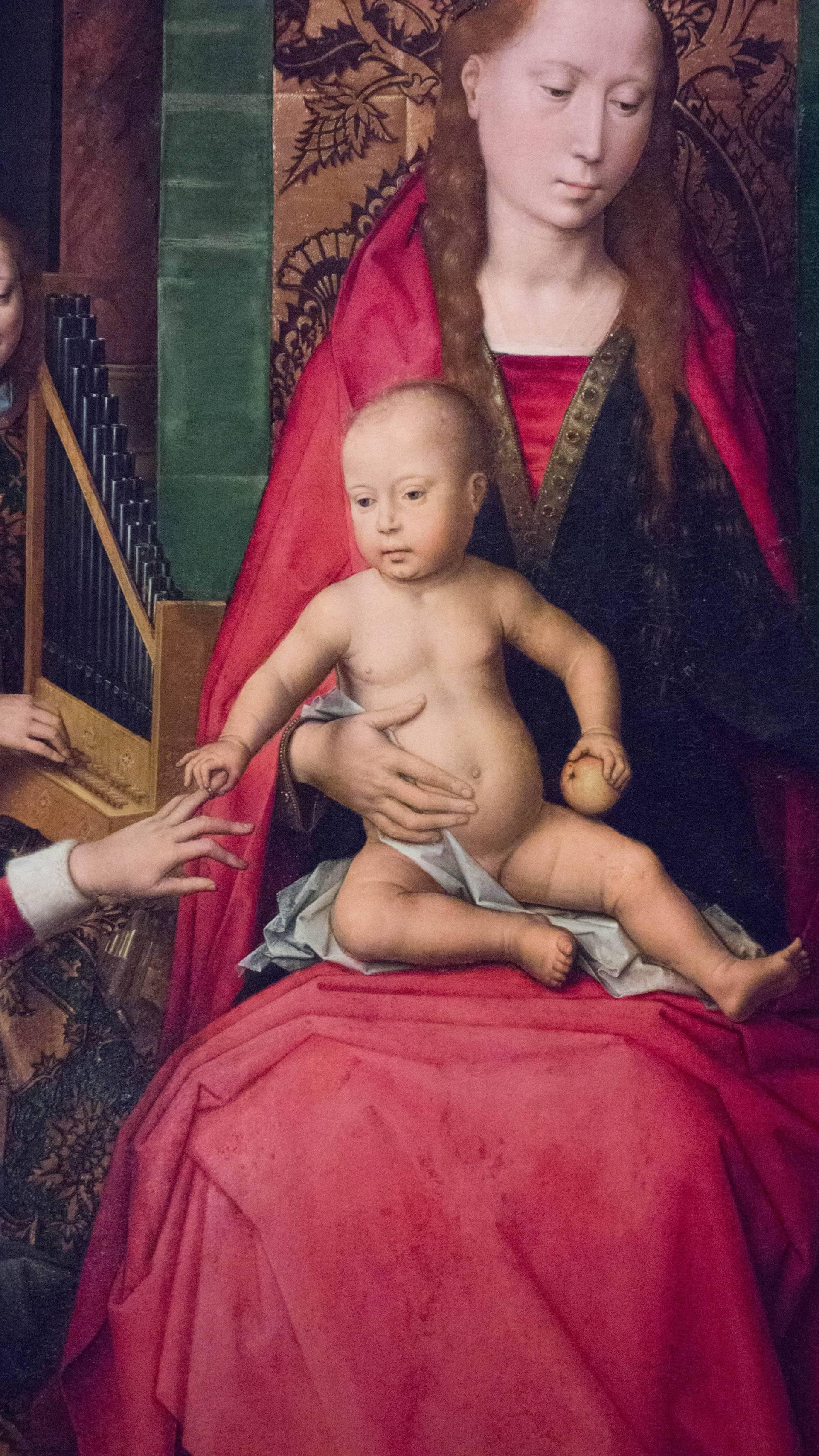 Hans MEMLING, “Triptyque de Jean-Baptiste et de Jean l'Évangéliste”, détail du panneau central, l'enfant Jésus, Musée Hans Memling, Hôpital Saint-Jean, Bruges (Brugge) Hans MEMLING, “Triptyque de Jean-Baptiste et de Jean l'Évangéliste”, détail du panneau central, l'enfant Jésus, Musée Hans Memling, Hôpital Saint-Jean, Bruges (Brugge)